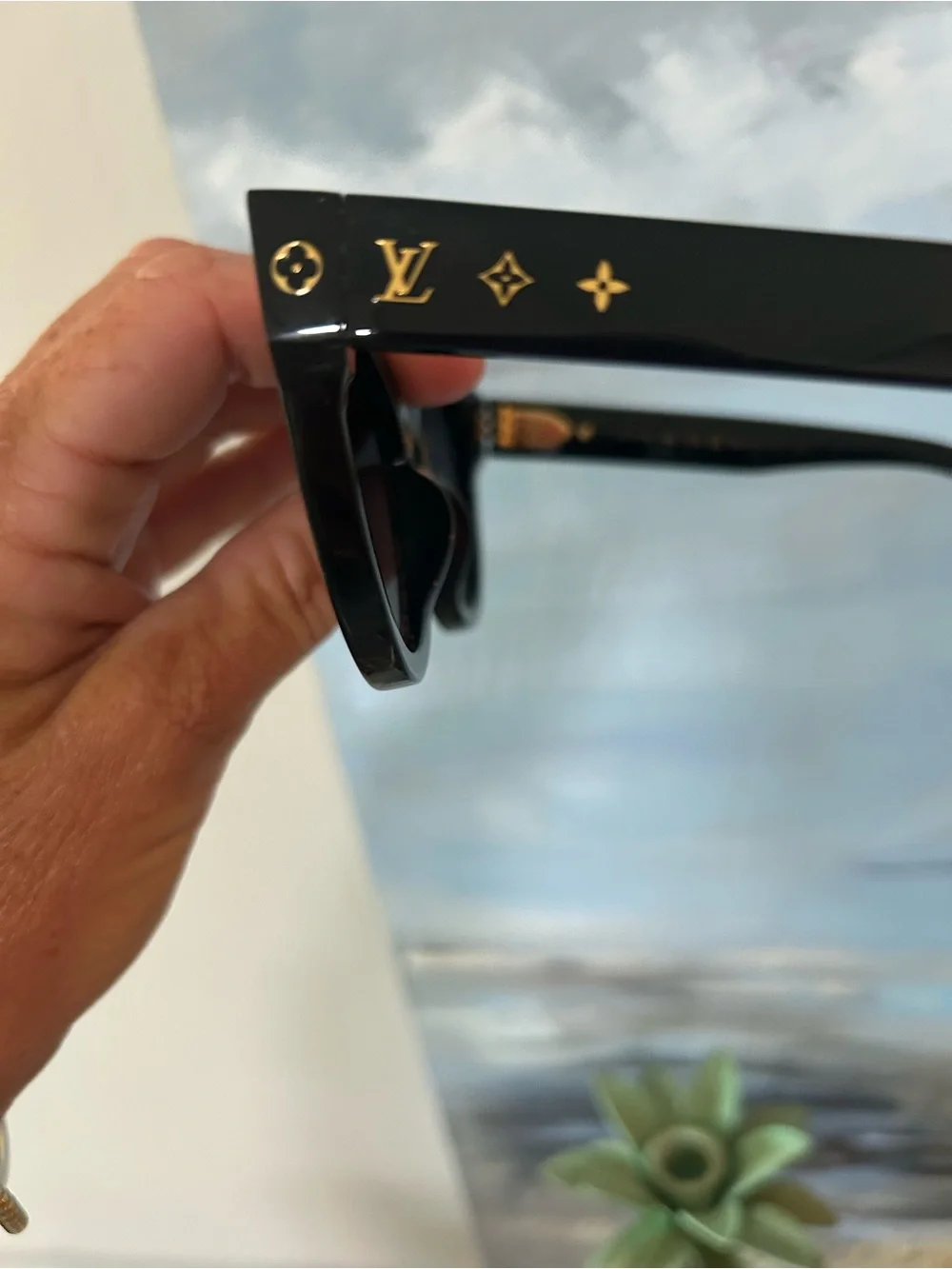 Louis Vuitton bold black